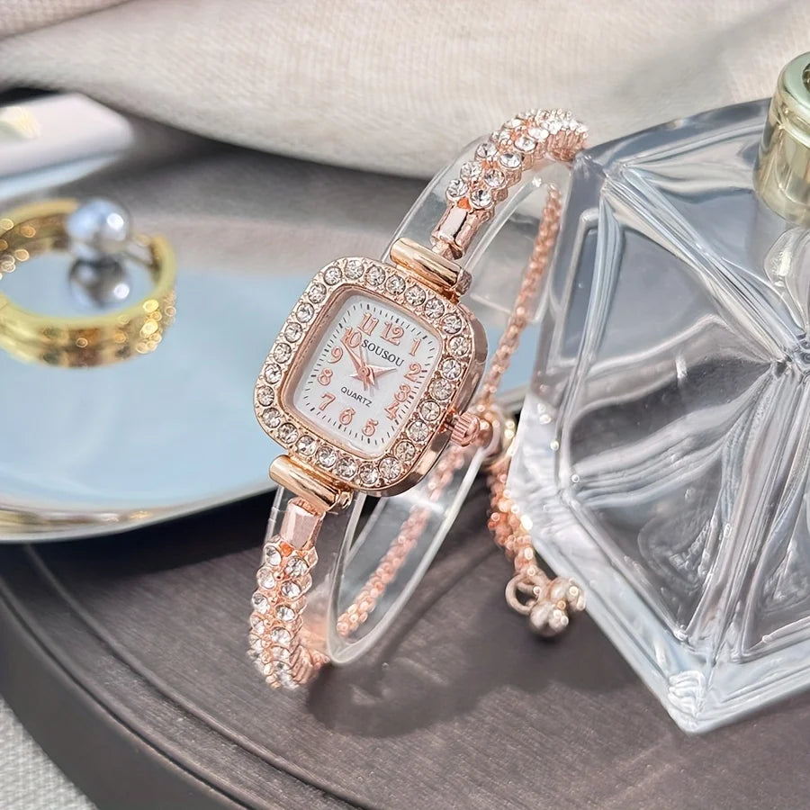 ساعة يد نسائية أنيقة مربعة الشكل، مزودة بمينا مرصع بأحجار الراين وسوار من سبيكة ذهبية اللون - ساعة يد كوارتز قابلة للتعديل للاستخدام اليومي