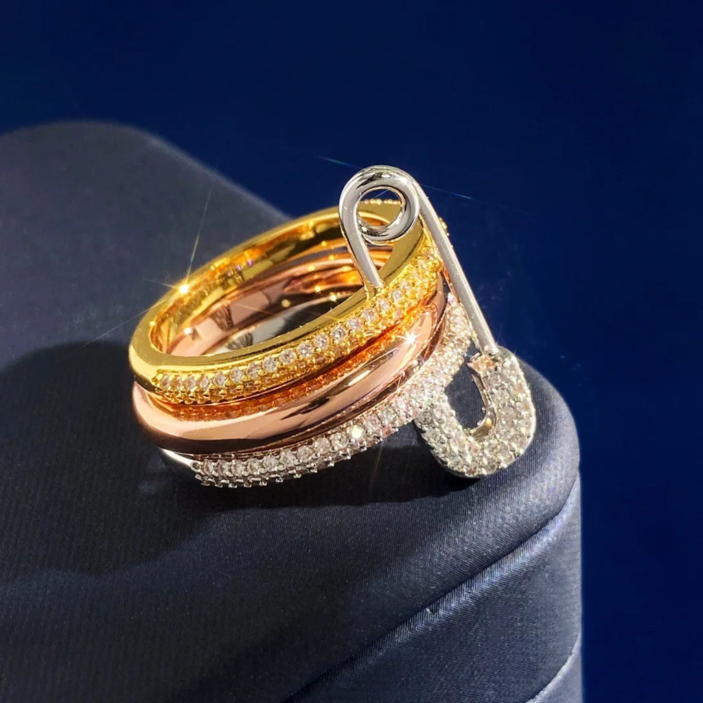 خواتم ثلاثية الطبقات بتصميم دبوس للنساء، مرصعة بالزركونيا المكعبة، قابلة للتكديس، مصنوعة من الفولاذ المقاوم للصدأ، هدية مثالية للعام الجديد ومجوهرات للحفلات.