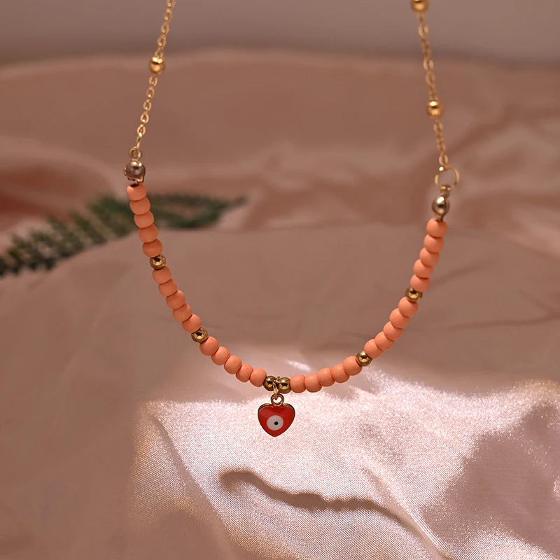 عقد على شكل قلب من خرز Y2K، سلسلة من الفولاذ المقاوم للصدأ باللون الذهبي، مقاوم للتشويه، مناسب للنساء، مجوهرات صيفية