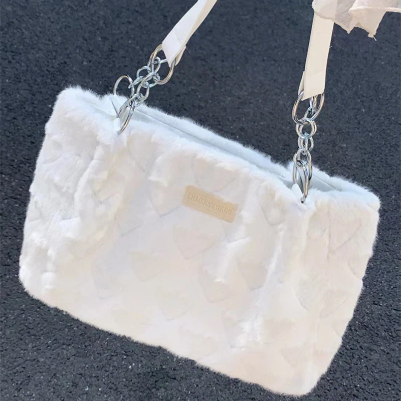 حقيبة يد نسائية من الفرو الناعم بتصميم قلب الحب، مناسبة لفصل الشتاء، حقيبة يد أنيقة من الفرو الصناعي الناعم.