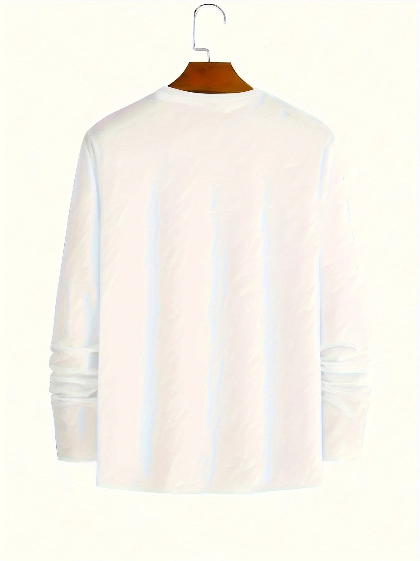 تيشيرت رجالي فضفاض بمقاسات كبيرة، مصنوع من القطن الخالص 100%، مريح وعصري، مناسب للارتداء اليومي والرياضي، مطبوع عليه حرف بوسطن، بياقة دائرية وأكمام طويلة.