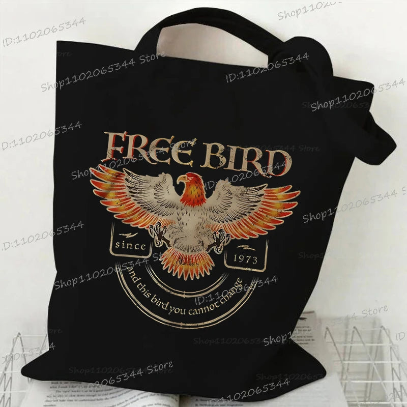 حقيبة يد كلاسيكية بطبعة نوتات موسيقية من الثمانينيات، وحقيبة قماشية مطبوعة بقلم رصاص، وحقيبة كتف لمحبي الموسيقى القديمة، وحقيبة مدرسية