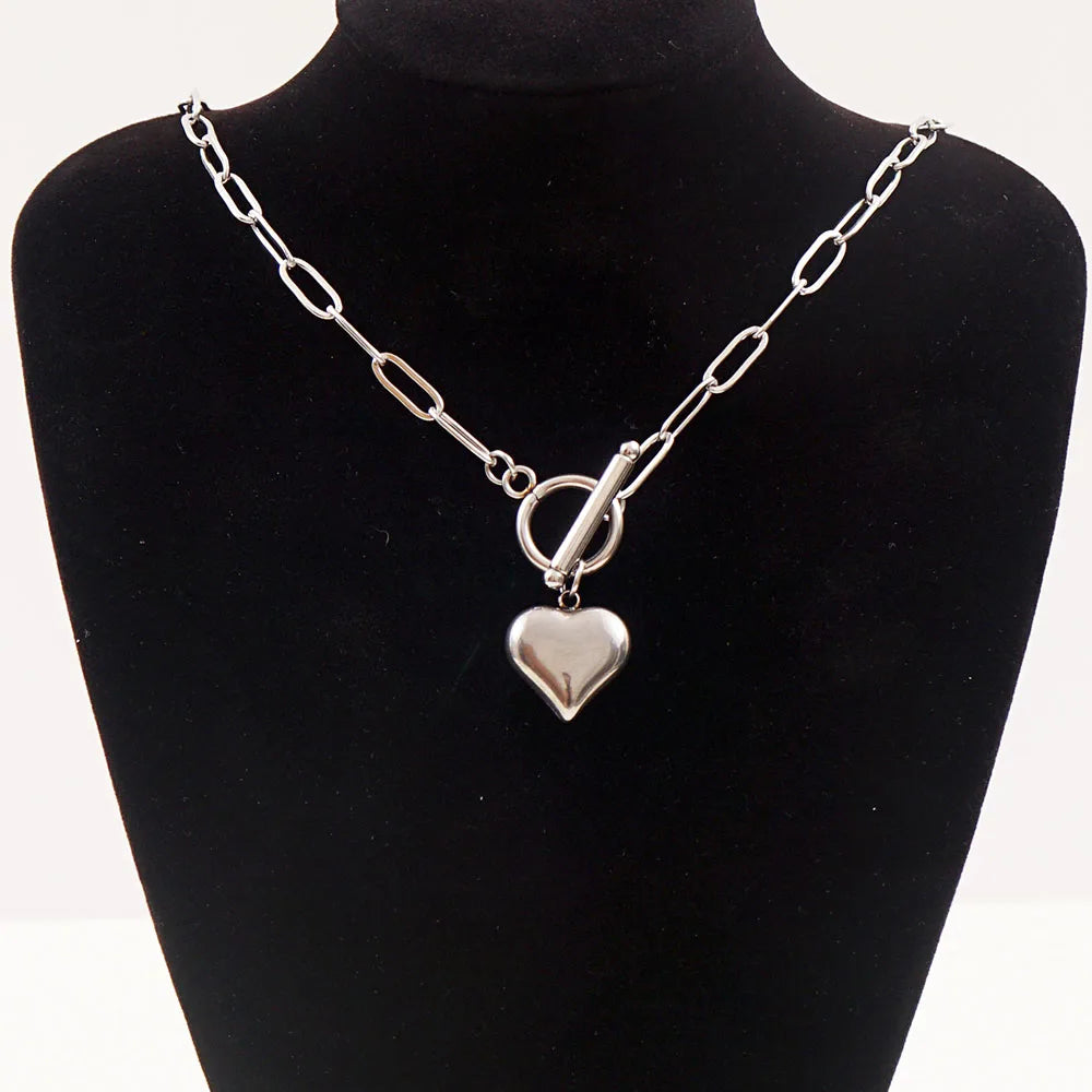 قلادات على شكل قلب من الفولاذ المقاوم للصدأ للنساء باللون الذهبي/الفضي بمشبك معدني قابل للتعديل، قلادة نسائية هدية عيد الحب