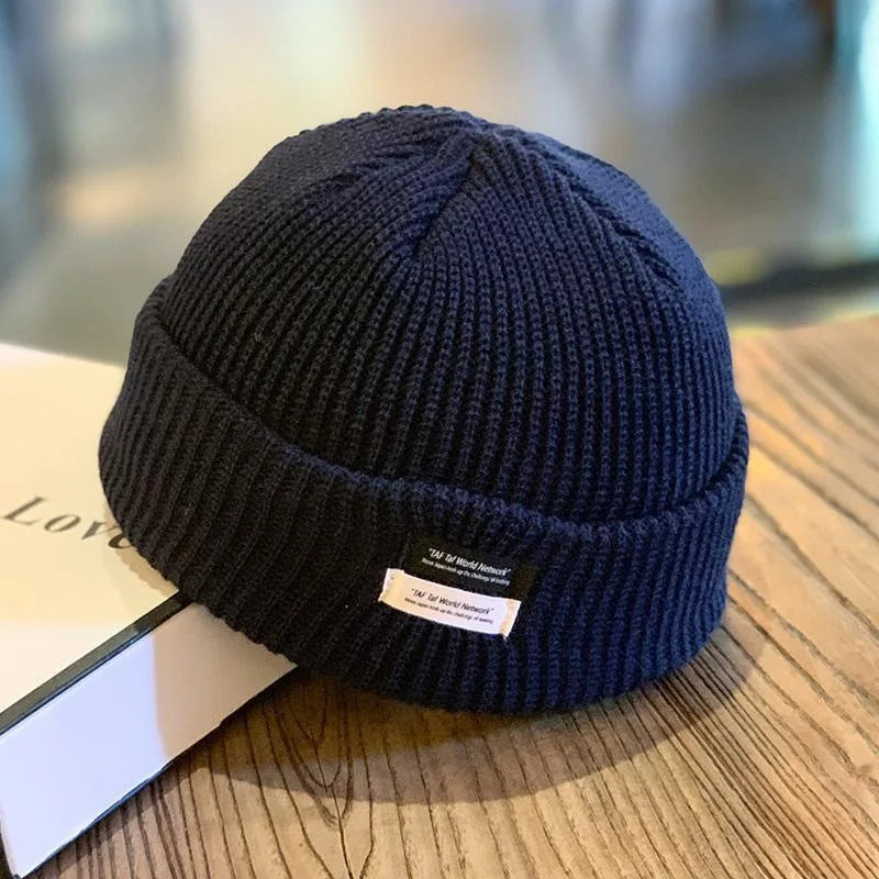 قبعة شتوية رجالية محبوكة بتصميم عصري أنيق، مناسبة لأجواء الشارع، دافئة، على طراز اليوبي