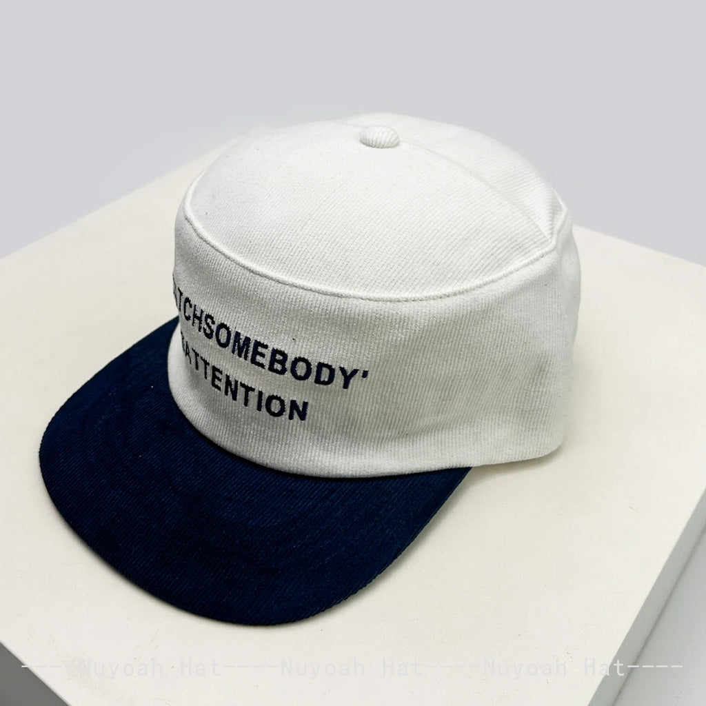 قبعات بيسبول جديدة للرجال والنساء مطرزة بحروف ملونة ومظلة شمسية ذات قمة مسطحة متعددة الاستخدامات وقبعات ذات قمة مدببة بتصميم كلاسيكي