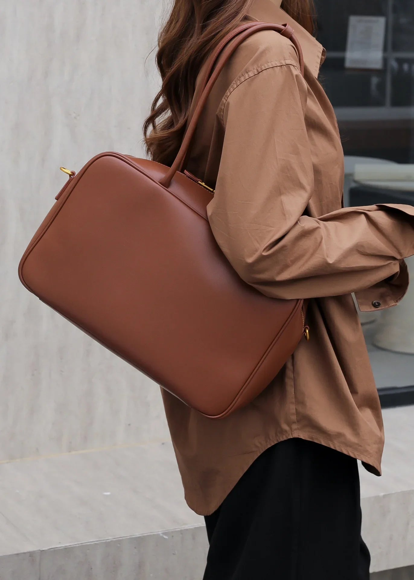 حقائب كتف نسائية أنيقة من الجلد الأصلي باللون الأسود بتصميم فاخر من جلد البقر البني حقيبة كبيرة للنساء حقائب يد نسائية باللون البني