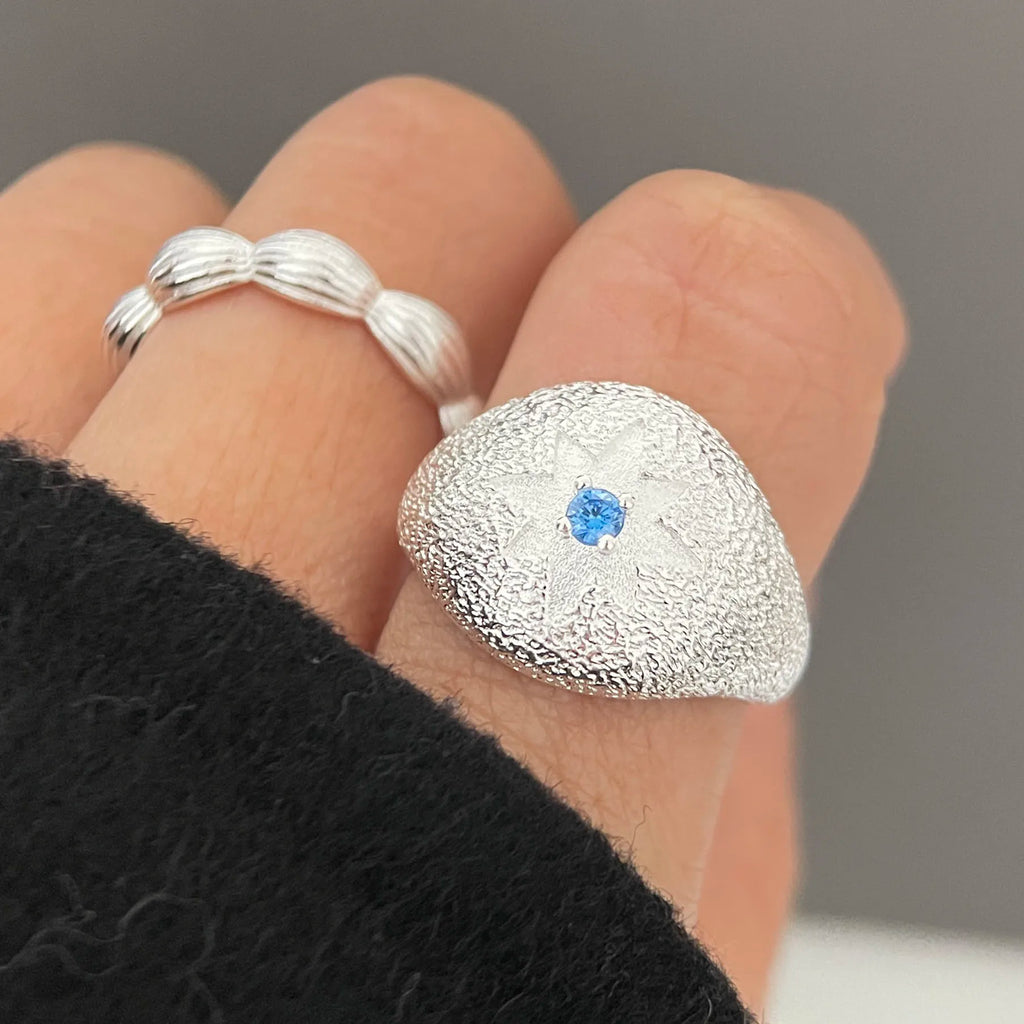 خواتم من الفضة الإسترليني عيار 925 للنساء والأزواج، بتصميم بسيط مصنوع يدويًا، لون أزرق، هدية مثالية للحفلات، تمنع الحساسية.