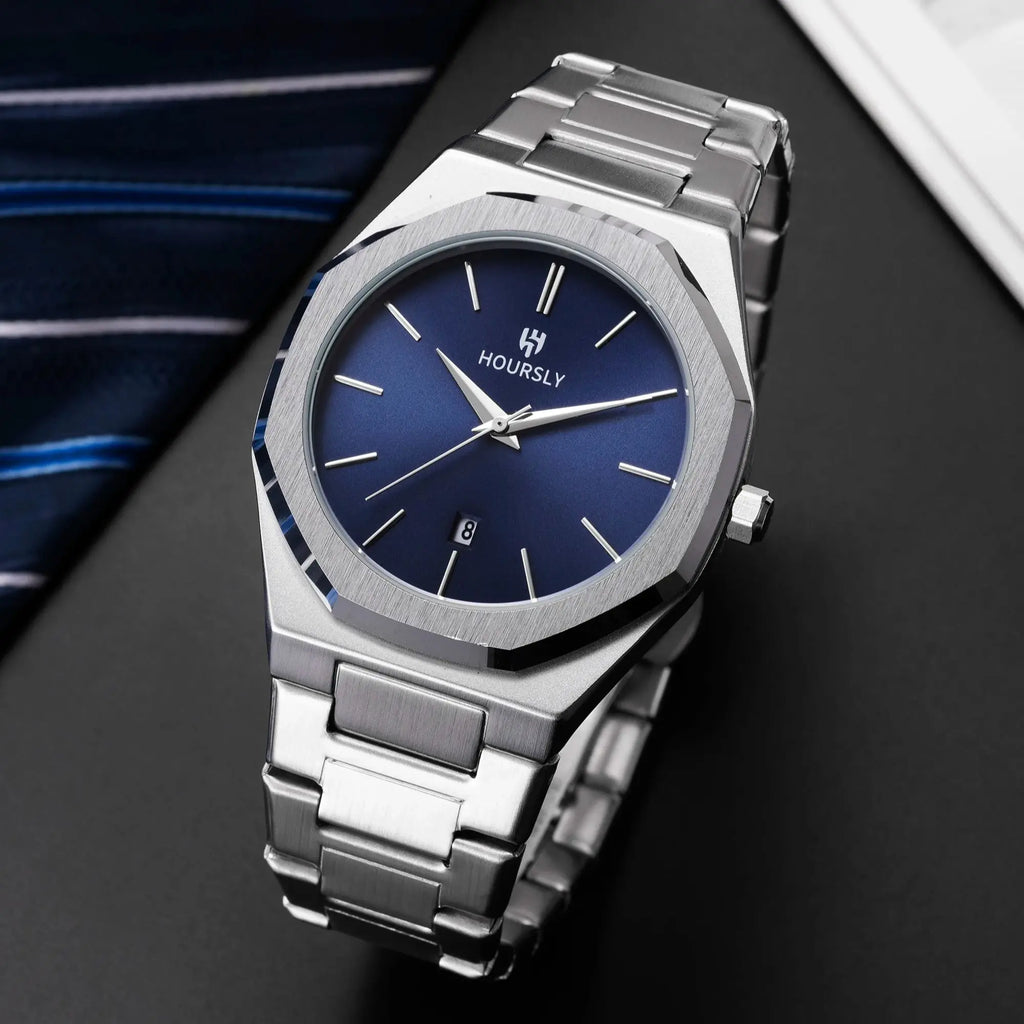 ساعة رجالية فاخرة مخصصة بحزام من الفولاذ المقاوم للصدأ ومقاومة للماء بتقويم دائري ساعة كوارتز بخط بسيط ومينا عصري للأعمال