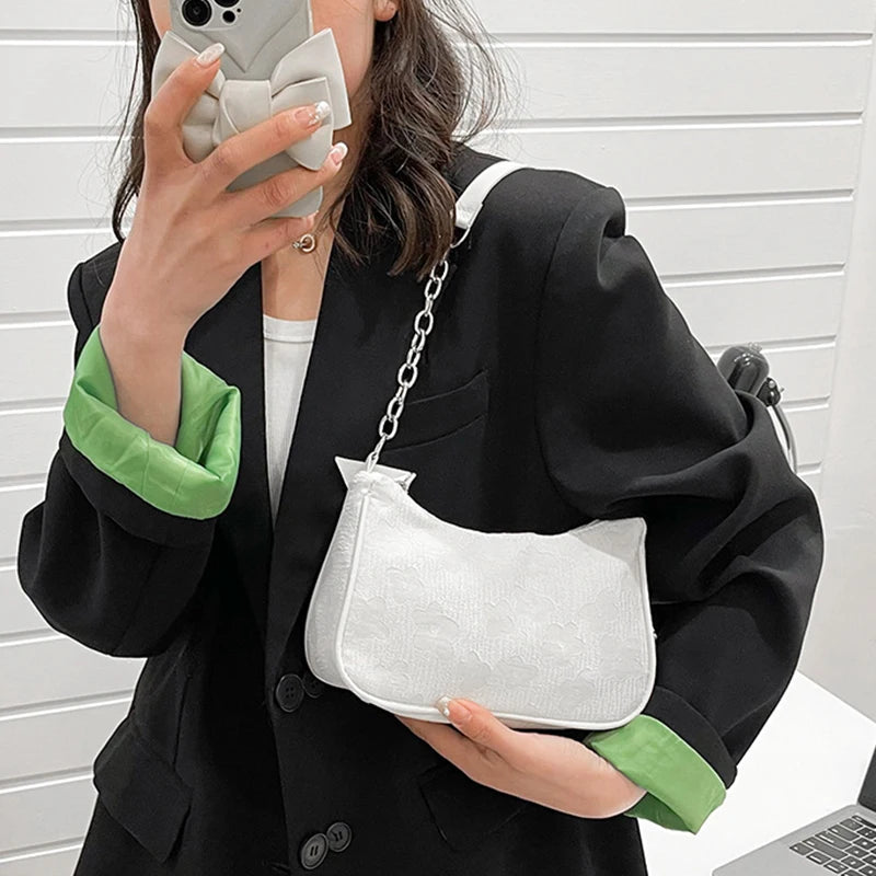 حقيبة نسائية جميلة بتصميم زهور داكنة وحقيبة كتف أنيقة وحقيبة يد نسائية غير رسمية مصممة تحت الإبط