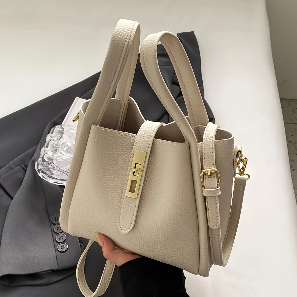 حقيبة يد يومية متعددة الوظائف عالية القيمة لخريف وشتاء اتجاه الموضة الرجعية حقيبة كروس بسيطة بلون سادة