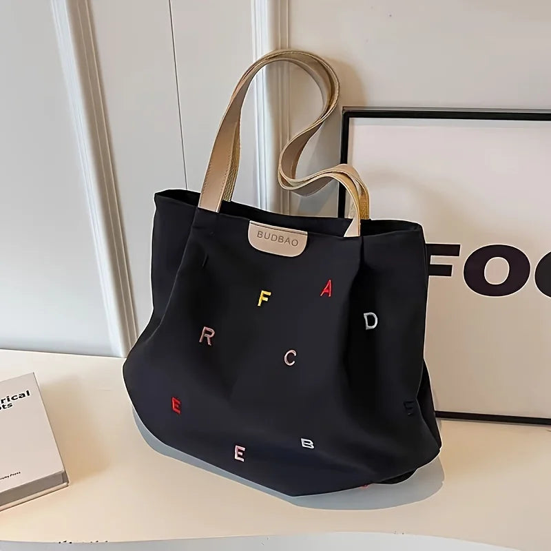 حقيبة يد نسائية كبيرة الحجم من القماش - تصميم حروف مطرزة أنيقة، حقيبة كتف خضراء