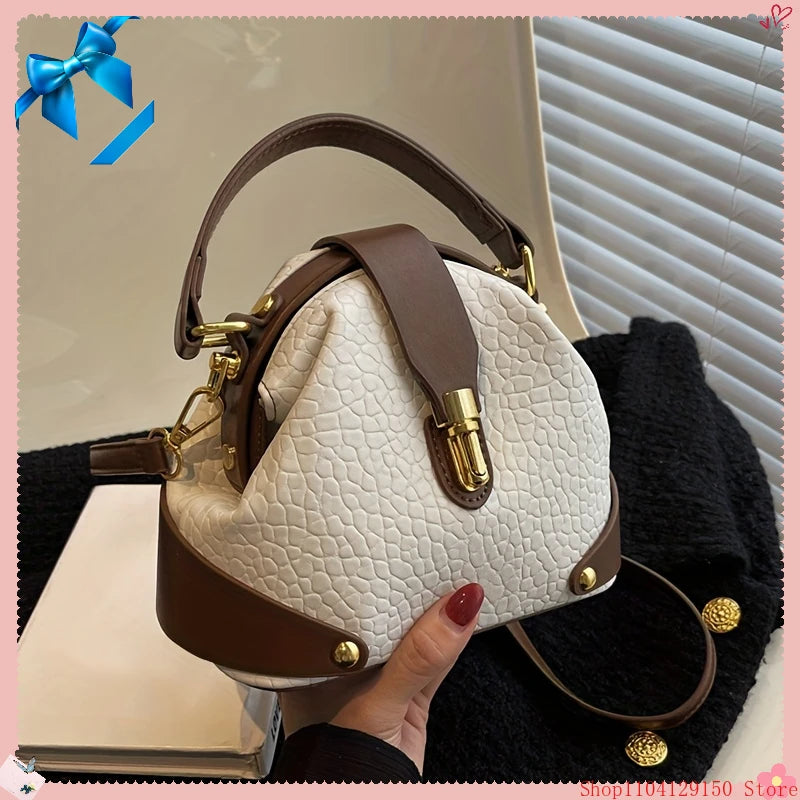 【وصل حديثًا】 حقيبة كتف فاخرة خفيفة الوزن، بتصميم غربي أنيق وعصري مع لمسات ملونة.