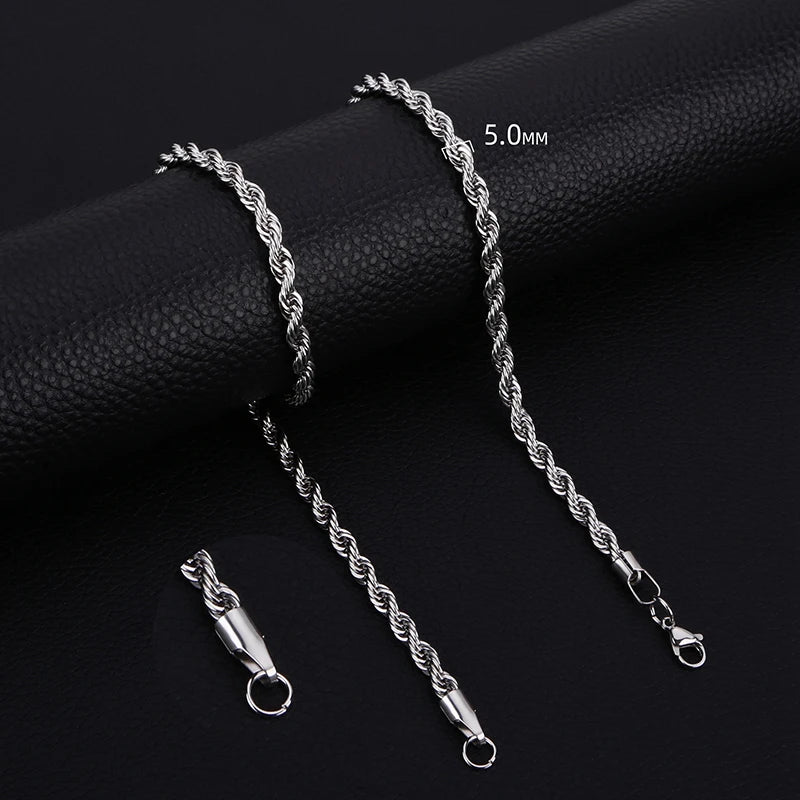 قلادة رجالية طويلة من الفولاذ المقاوم للصدأ بتصميم بسيط وسلسلة ملتوية متوفرة باللون الذهبي والفضي من 2 إلى 5 مم