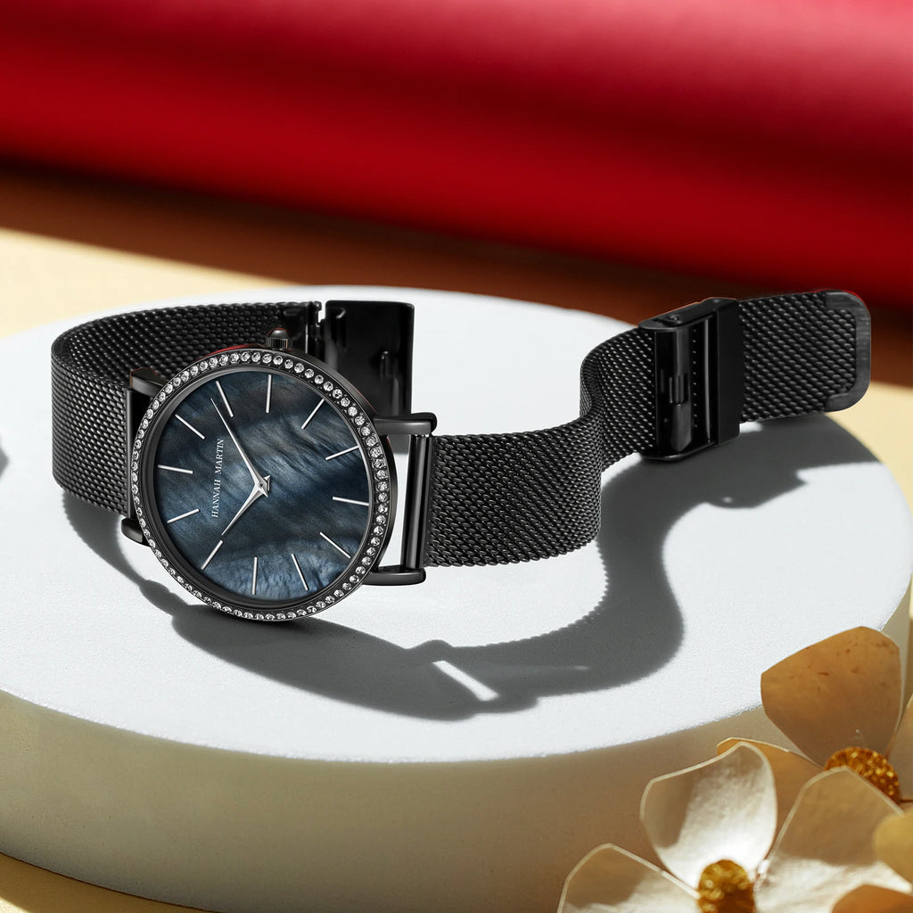 ساعة يد نسائية فاخرة، حركة كوارتز يابانية، مينا من الصدف، مرصعة بأحجار الراين، مصنوعة من الفولاذ المقاوم للصدأ، علبة هدايا أنيقة، مقاومة للماء.