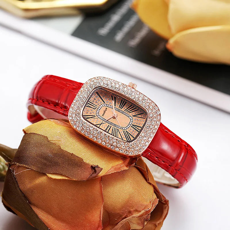 ساعة يد نسائية أنيقة بسوار جلدي مرصعة بالألماس، بتصميم برميل نبيذ مرصع بأحجار الراين، ساعة كوارتز نسائية
