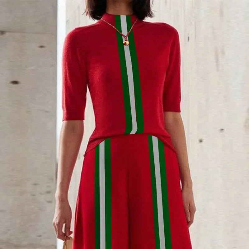 تي شيرتات نسائية مخططة ضيقة باللون الأحمر، ربيع 2025، جديد، نصف كم، رقبة دائرية، ملابس نسائية مريحة بألوان متباينة، ملابس مكتبية