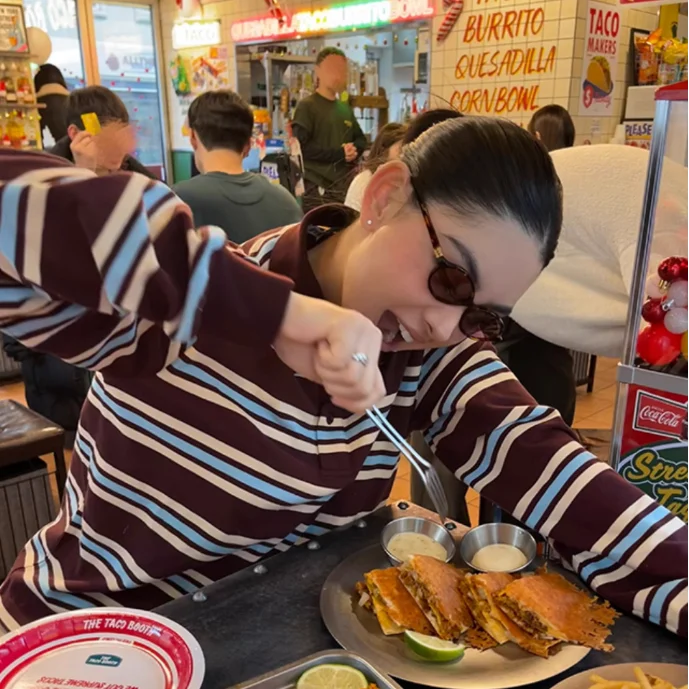 قمصان بولو صيفية للنساء بأكمام طويلة وقميص قصير بخطوط خضراء متعددة الألوان، قمصان بولو نسائية كاجوال مخططة باللون البني للخريف