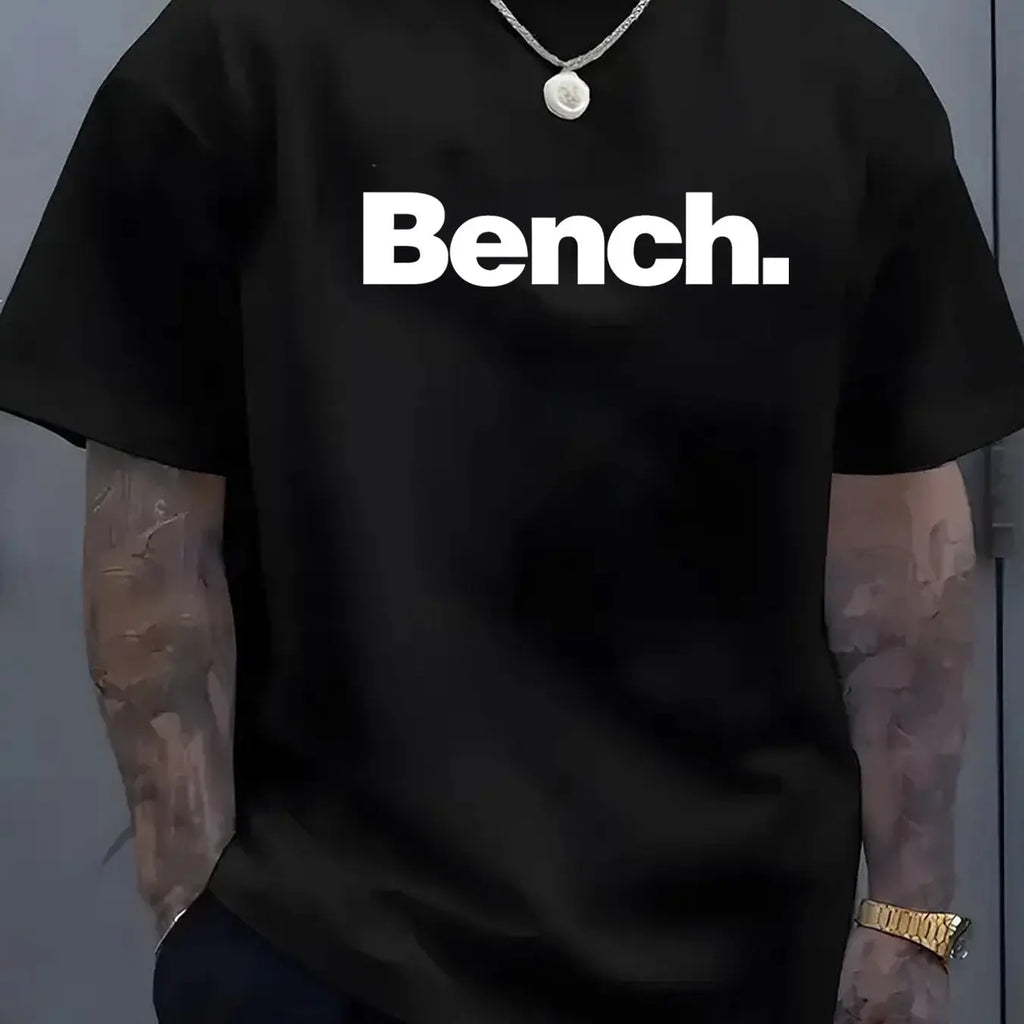 تيشيرت رجالي صيفي عالي الجودة مصنوع من القطن بنسبة 100%، بتصميم عصري وعصري، مناسب للرياضة والأنشطة غير الرسمية، بقصة فضفاضة وطبعة مميزة، وياقة دائرية وأكمام قصيرة.