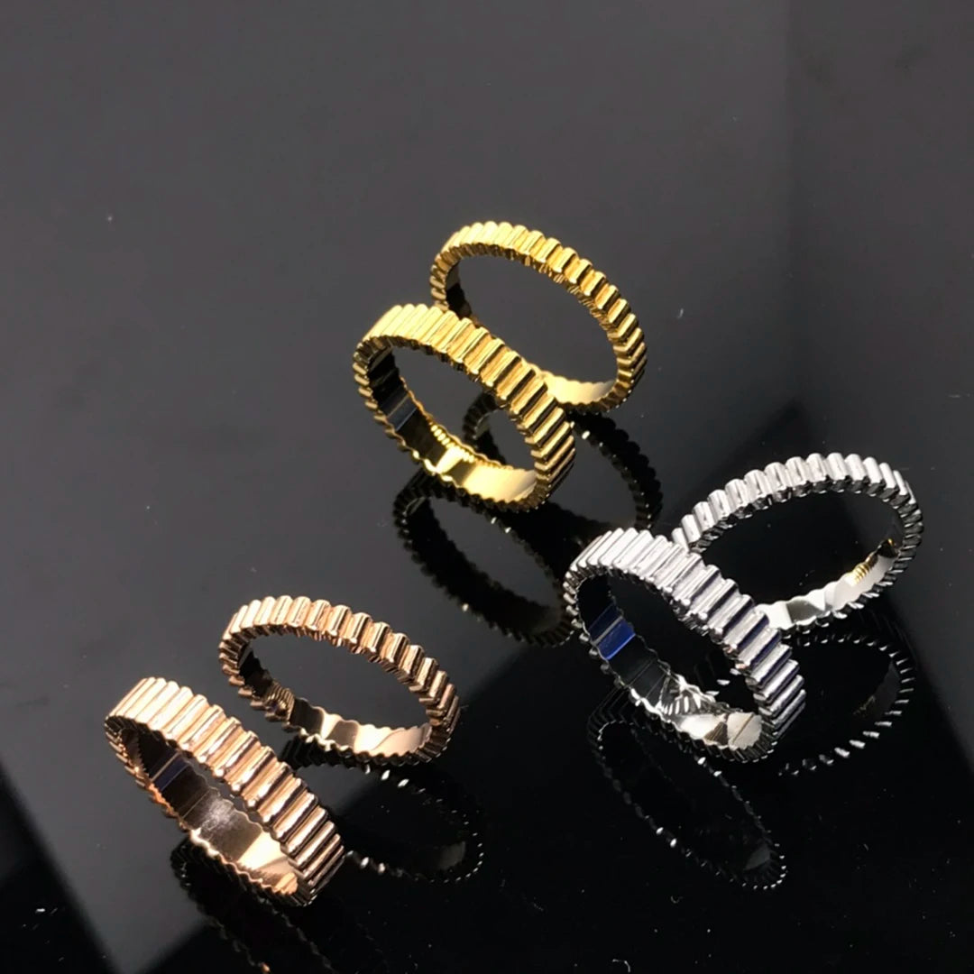 مجوهرات فاخرة من الفضة الإسترلينية عيار 925، خاتم بسيط مخطط عموديًا للرجال والنساء. مناسب للارتداء في أي مناسبة