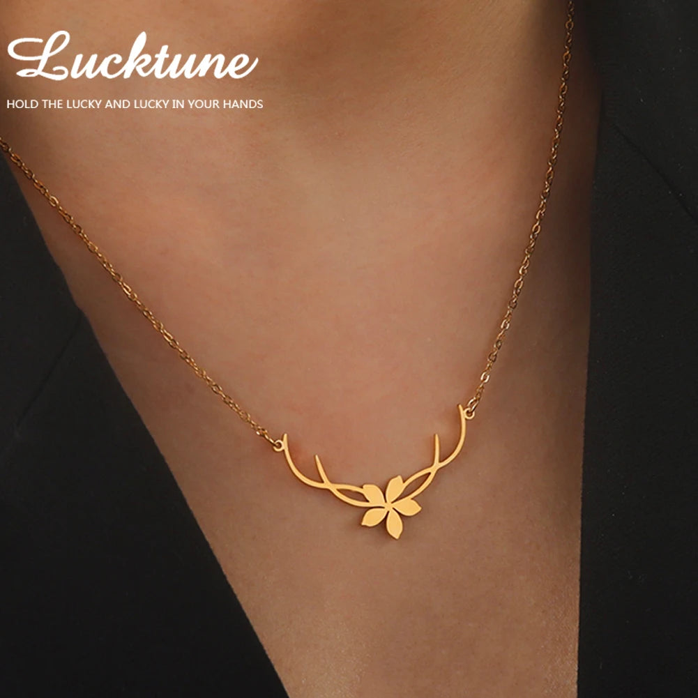 قلادة Lucktune Flower Lootler قلادة من الفولاذ المقاوم للصدأ باللون الذهبي للنساء 2025 مجوهرات Kpop العصرية هدية للحفلات