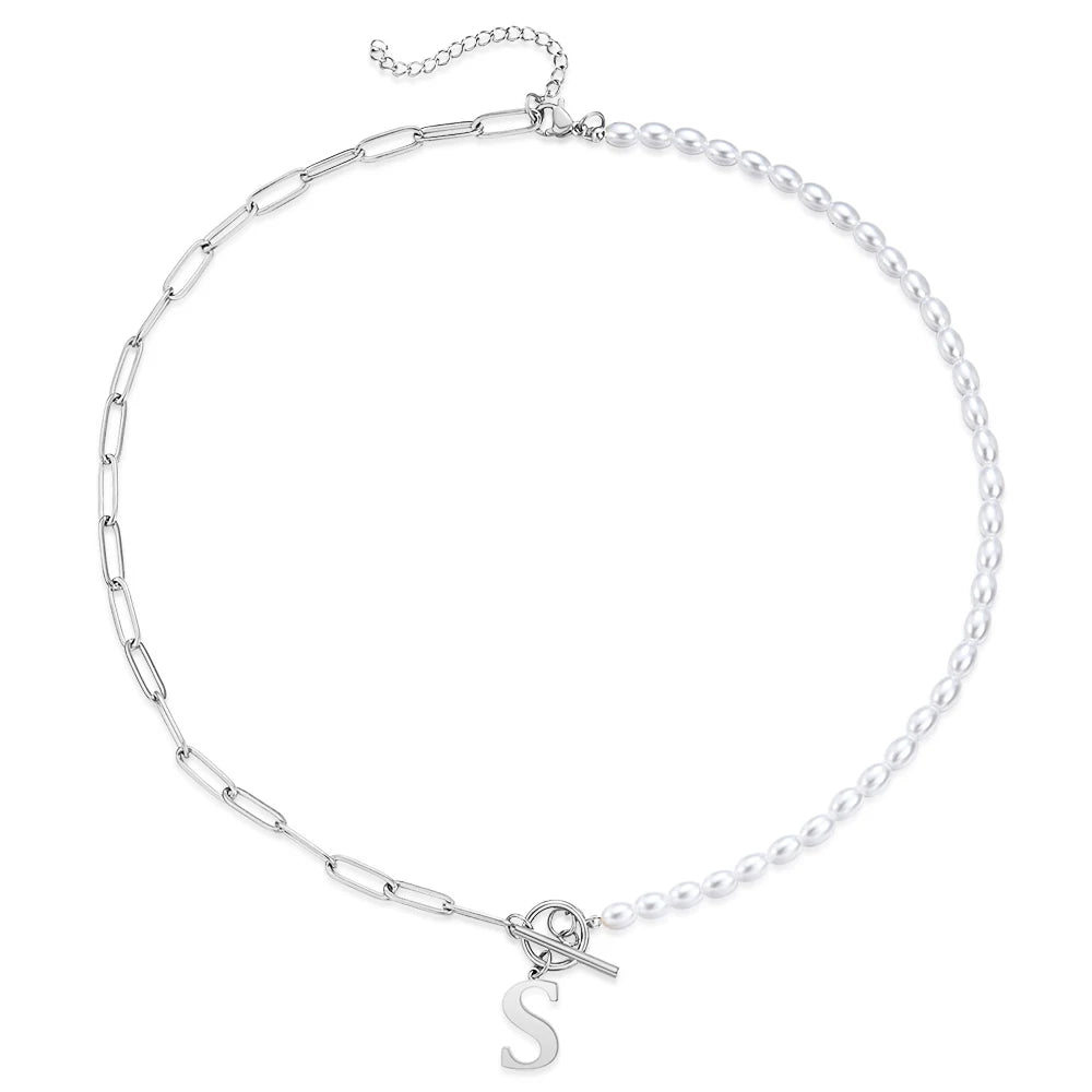 سلسلة مجوهرات جديدة من NIBA مصنوعة من الفولاذ المقاوم للصدأ باللون الذهبي والفضي على شكل حرف أبجدي مرصعة باللؤلؤ للنساء والأزياء النسائية