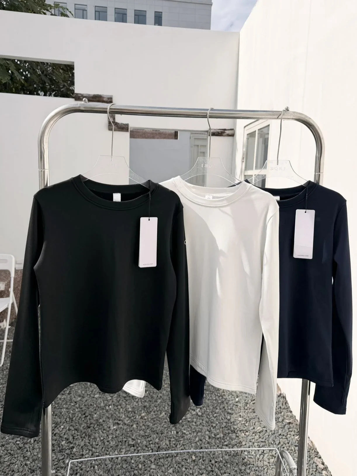 قميص رياضي نسائي بأكمام طويلة ورقبة دائرية مطاطية من الأسفل، تي شيرت يوجا، لياقة بدنية، جري، سويت شيرت أسود كحلي سادة للنساء