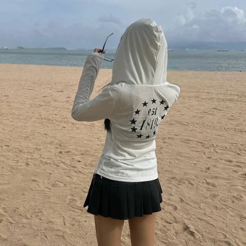 Genayooa American Retro T-shirt Women Hooded Print Graphic Tops Y2k Vintage Tops Streetwear Japanese 2000s Grunge Tops E-girls