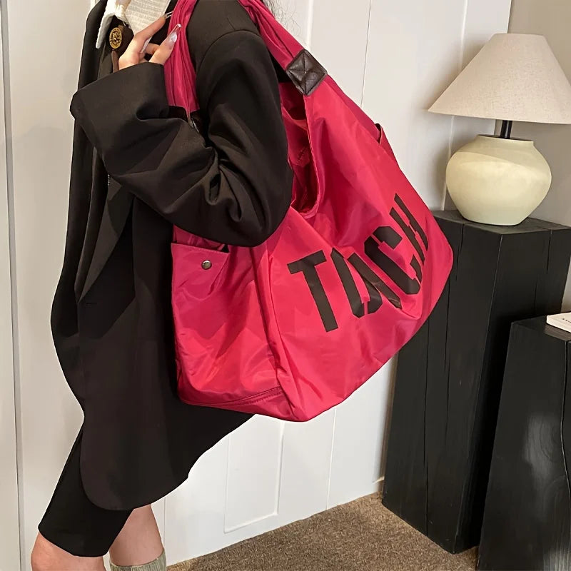 حقيبة يد نسائية كبيرة من النايلون، حقيبة واسعة تحت الإبط، حقيبة كتف متينة مناسبة للسفر والترفيه
