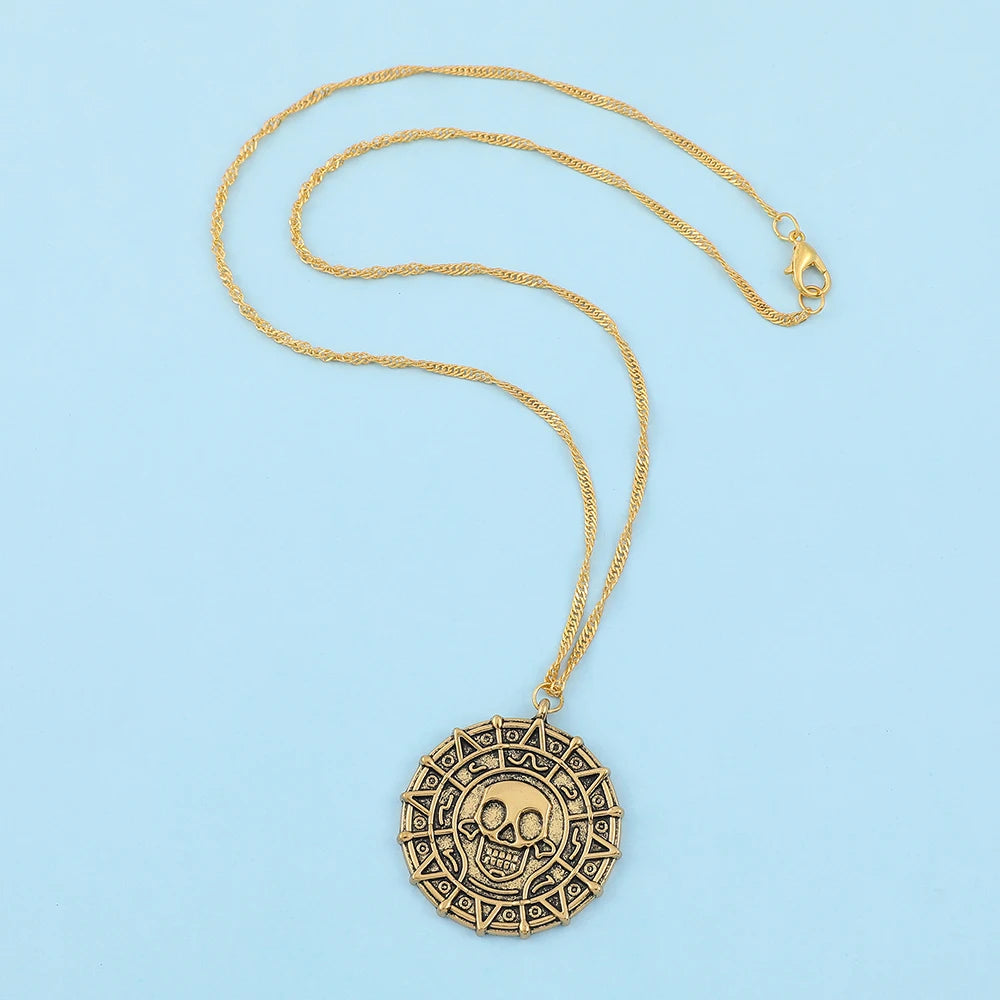 قلادة قراصنة الكاريبي من Akg Aztec Gold Color Coin قلادة جمجمة ريترو قلادة بانك هيب هوب