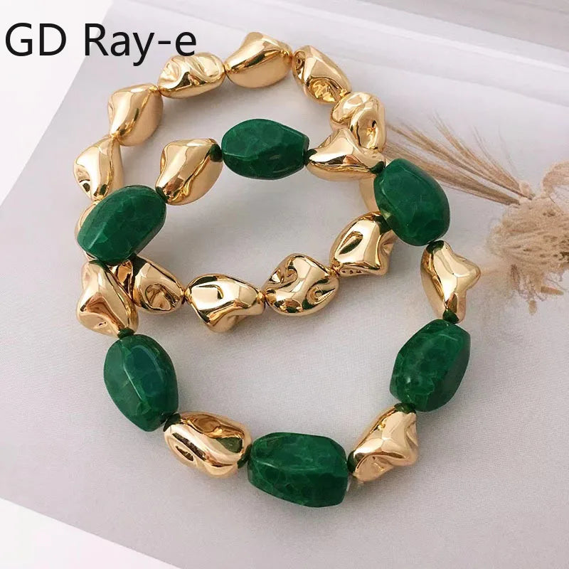 طقم أساور من قطعتين من الراتنج الأخضر للنساء مصنوع من خرز الأكريليك، عصري وقابل للتعديل، مصنوع من خيوط مرنة، إكسسوارات يدوية