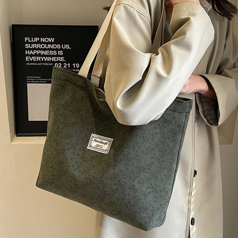 حقيبة يد أنيقة من قماش الكوردروي للنساء، بتصميم بوهيمي أنيق، مناسبة للتنقلات اليومية، وللتسوق، وللموظفات، وللطالبات الجامعيات.